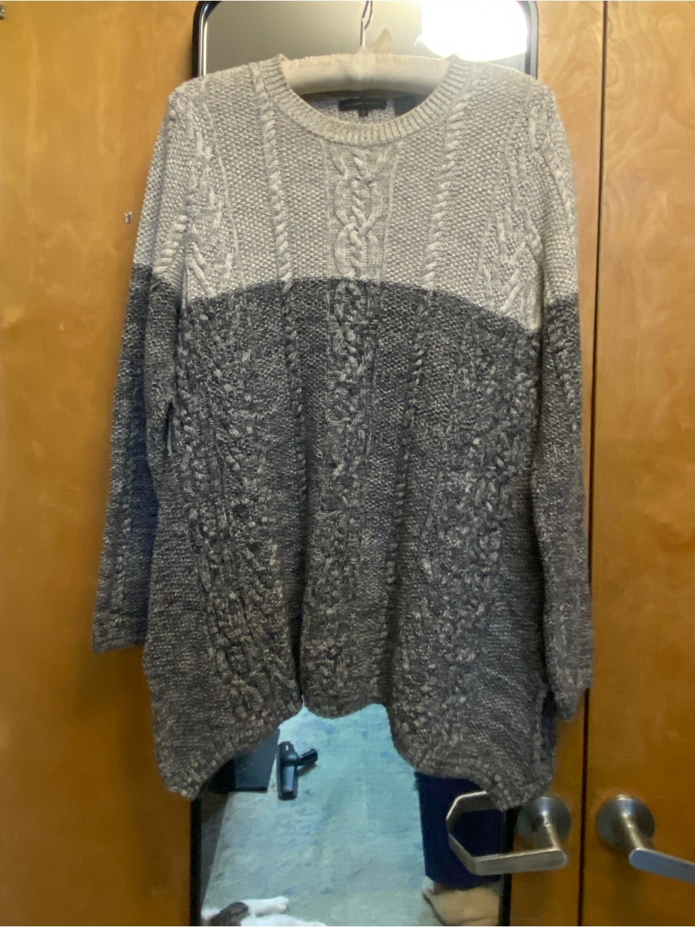 JEANNE PIERRE Two-Tone Cable Knit Crewneck Sweater - Cream & Gray
